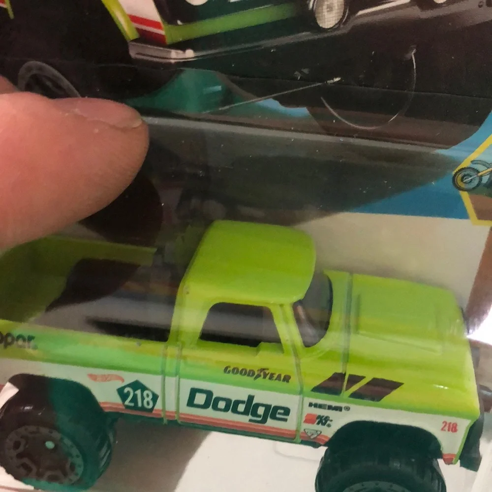 '70 Dodge Power Wagon - Green